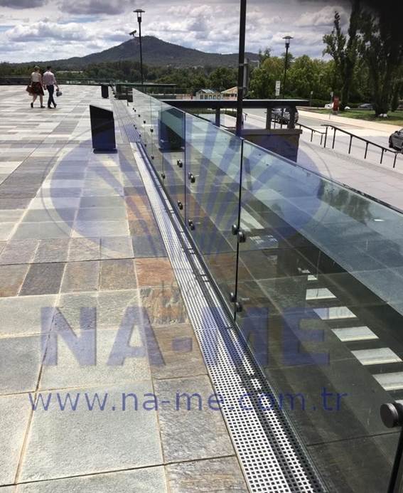 Sahil promenadı drenaj hattı