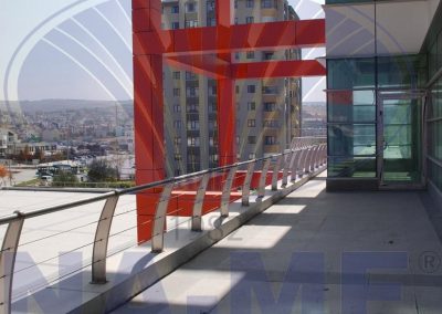 Yenimahalle Belediyesi binasının teras geçidi ve paslanmaz çelik korkuluğu