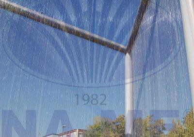 Ankara Akay Kavşağı'ndaki su perdesi ve paslanmaz çelik çerçeve detayı