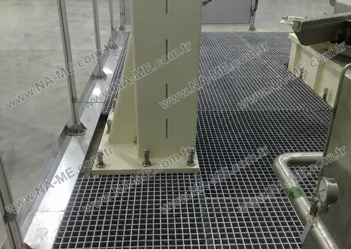 Endüstriyel alanda kurulu polyester kompozit ızgara platform